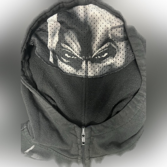 Batman zip up Hoodie, size 6 - Picture 3 of 3